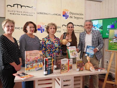 Imagen Los Bibliobuses de la Diputación inician su particular peregrinaje por el Camino de Santiago en su nueva Campaña de Animación a la Lectura