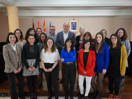 Imagen Seis personas toman posesión como funcionarias de la Diputación y otras siete se incorporan como personal laboral fijo de la institución